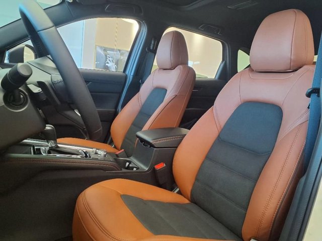 2025 Mazda CX-5 Carbon Turbo - Photo 9