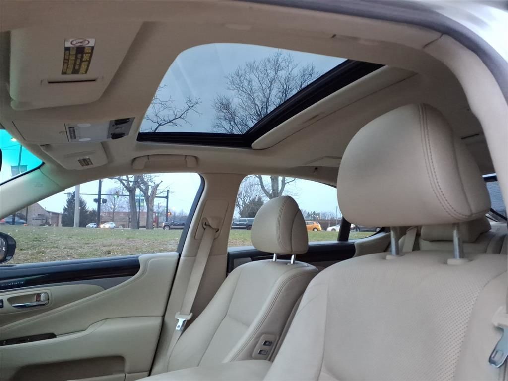 2014 Lexus LS Base - Photo 23