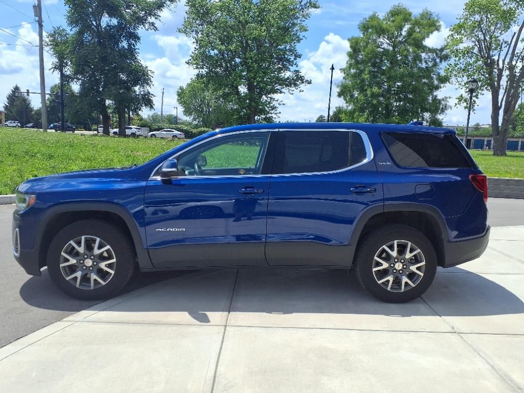 2023 Gmc Acadia SLE photo 3