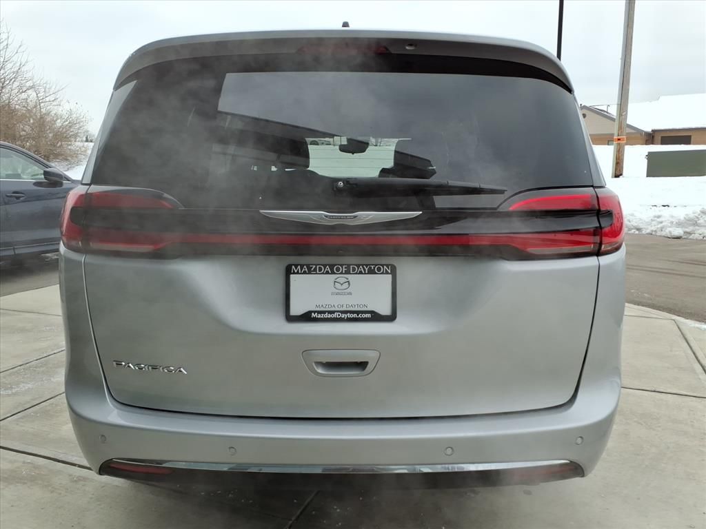 2024 Chrysler Pacifica Touring L - Photo 6