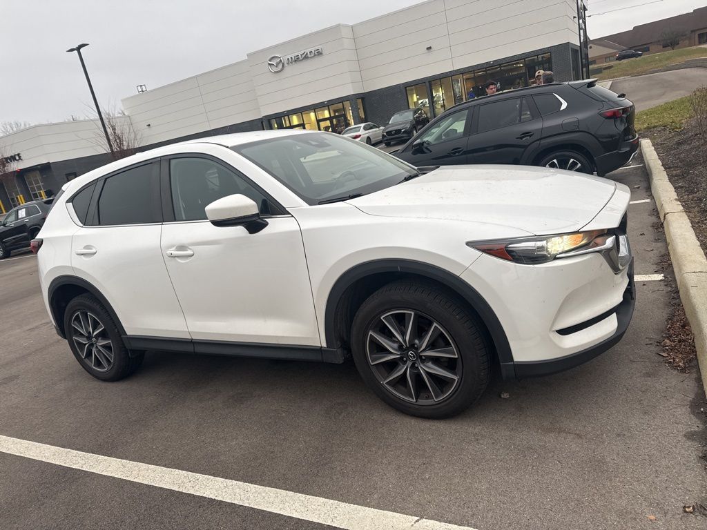 2018 Mazda CX-5 Touring's photo