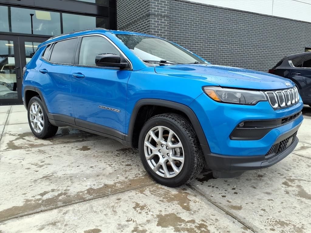 2022 Jeep Compass Latitude Lux's photo