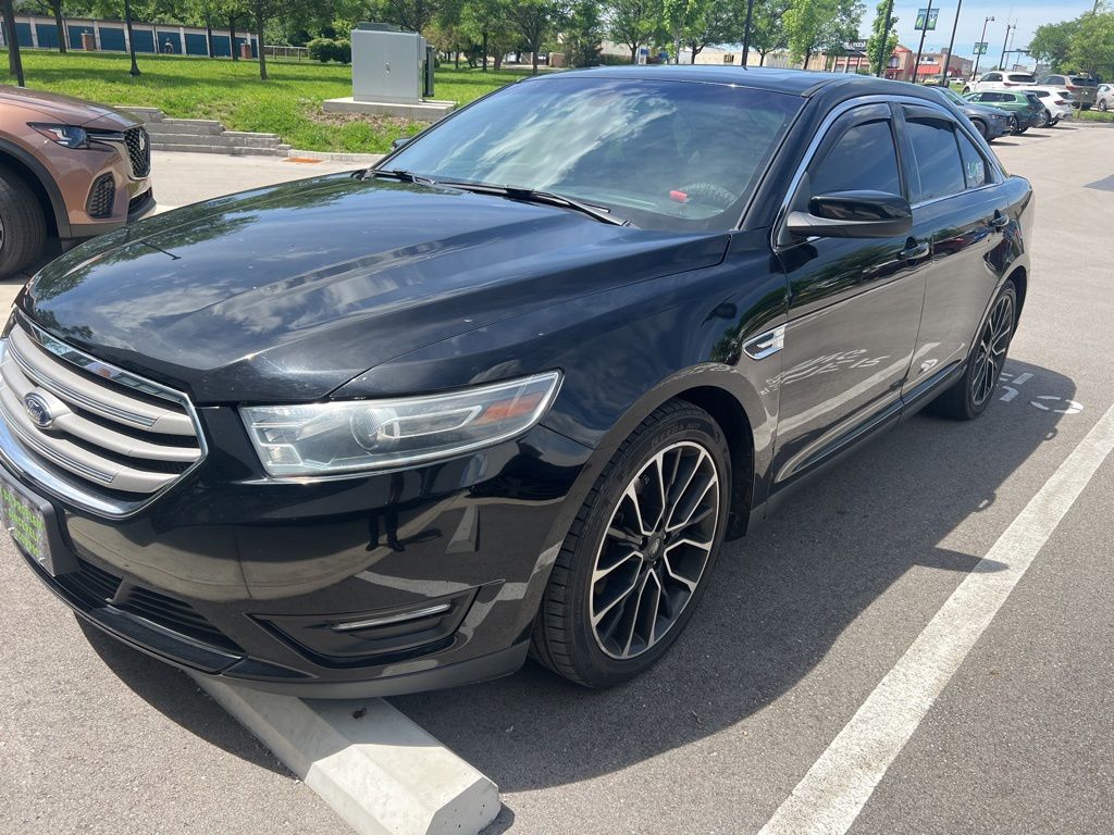 2018 Ford Taurus SEL AWD's photo