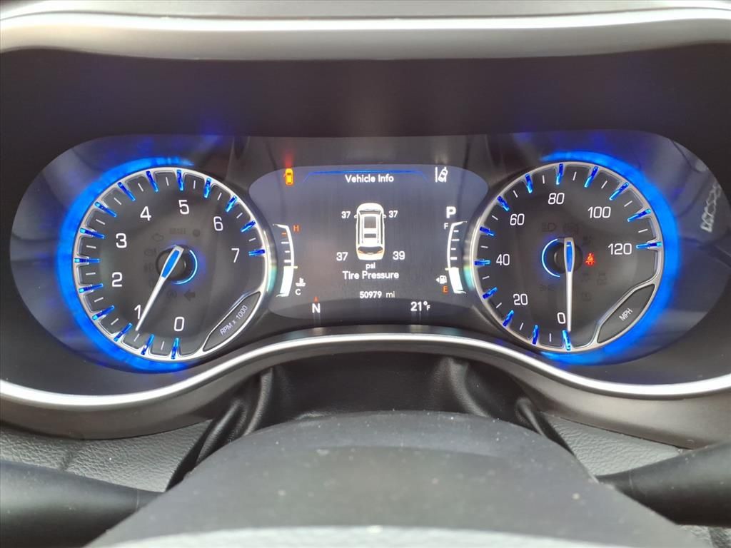 2024 Chrysler Pacifica Touring L - Photo 17