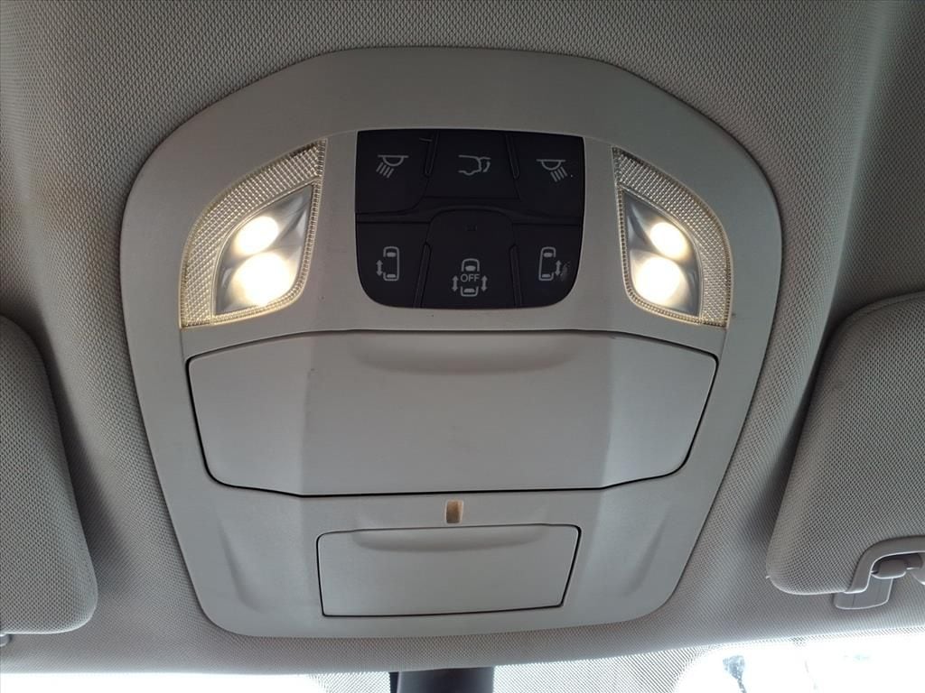 2024 Chrysler Pacifica Touring L - Photo 23