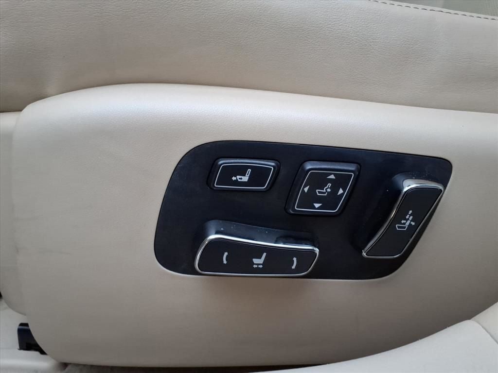 2014 Lexus LS Base - Photo 15