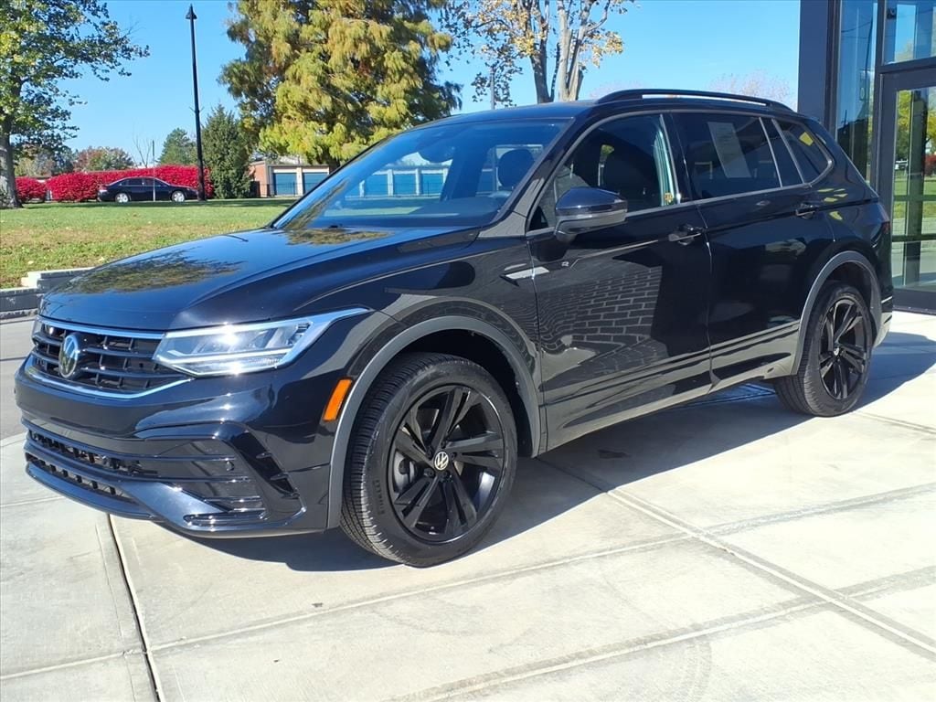 Used 2024 Volkswagen Tiguan 2.0T SE R-Line Black SUV