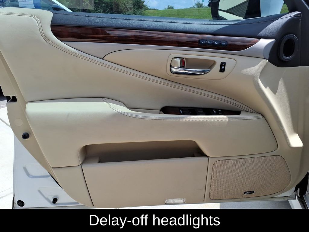 2014 Lexus LS Base - Photo 10