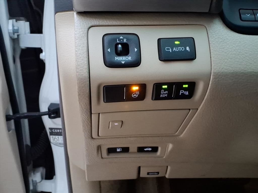 2014 Lexus LS Base - Photo 16