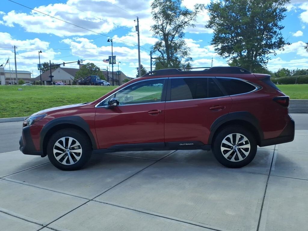 Used 2025 Subaru Outback Premium SUV
