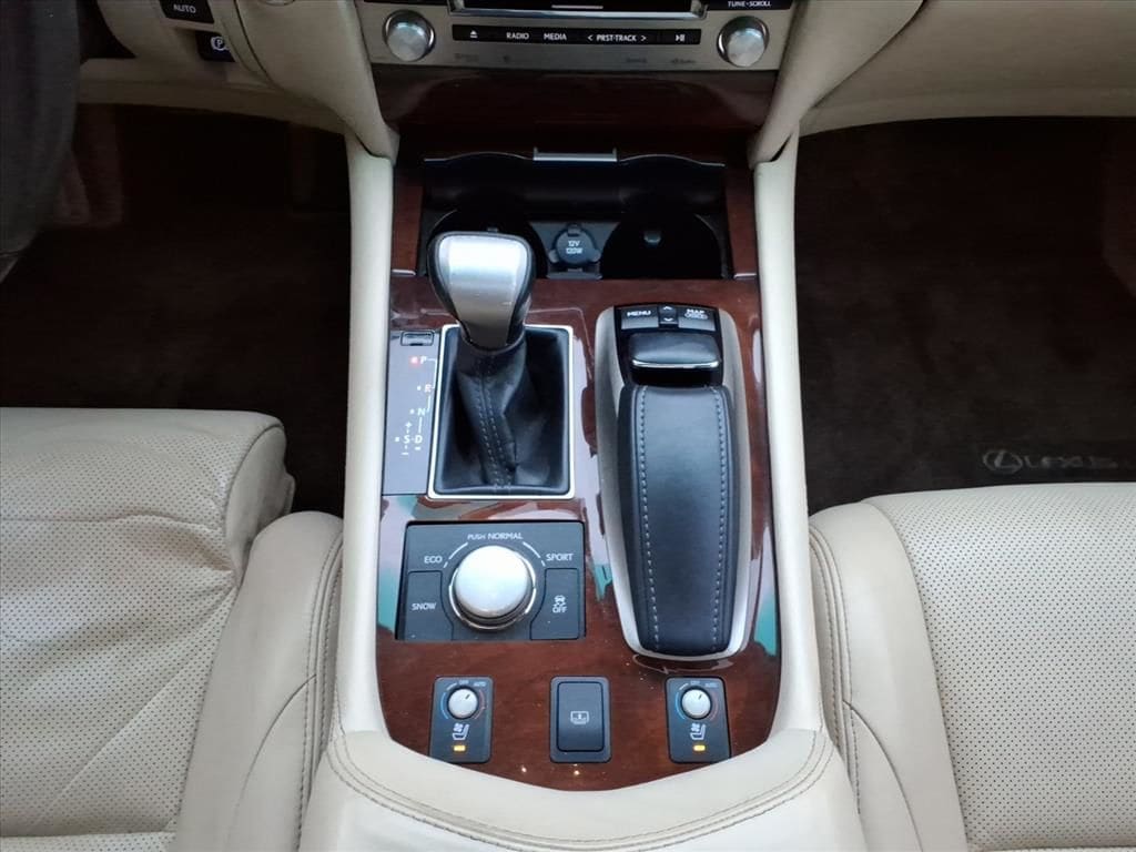 2014 Lexus LS Base - Photo 24