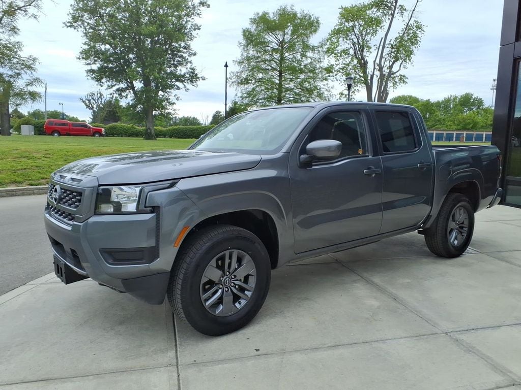 Used 2025 Nissan Frontier SV Truck Crew Cab