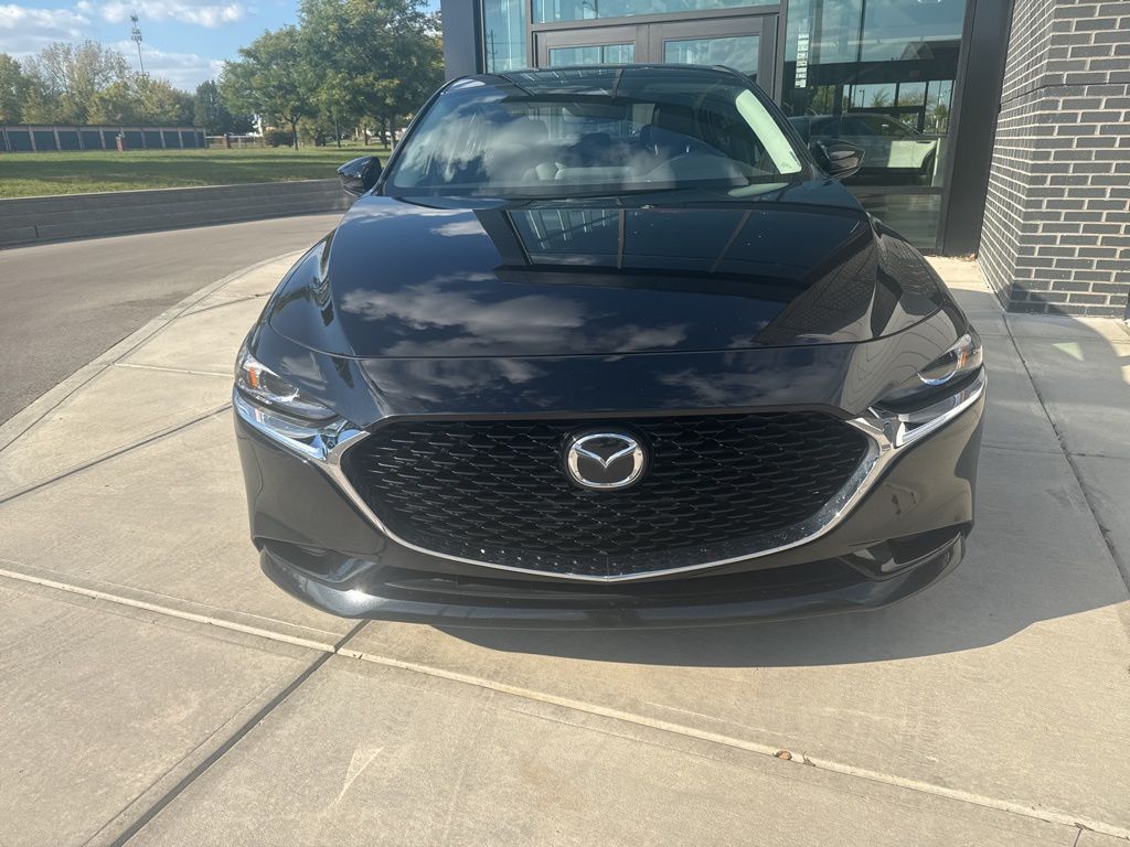 2022 Mazda Mazda3 Preferred photo 2