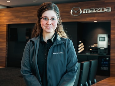 Staff member Shelby Martin from ID_5b943e77074a