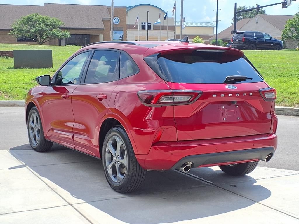 2023 Ford Escape ST-Line photo 3