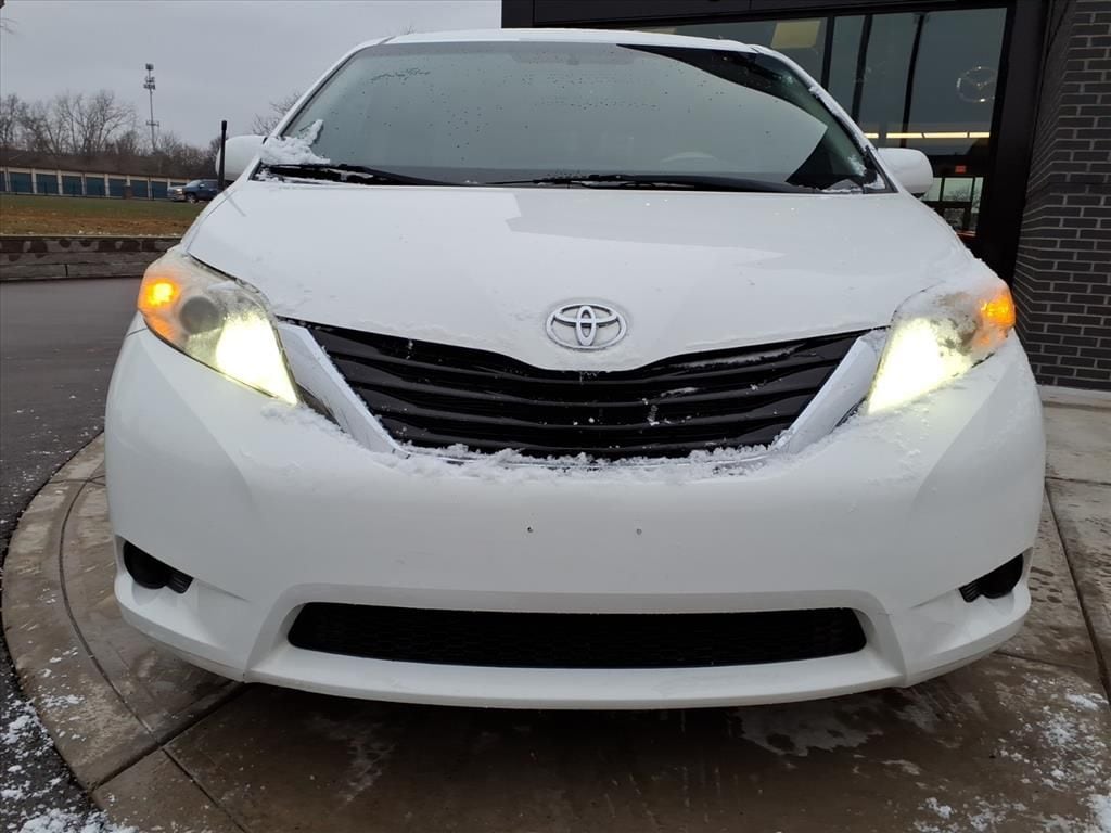 Used 2011 Toyota Sienna LE with VIN 5TDKK3DC6BS070658 for sale in Dayton, OH
