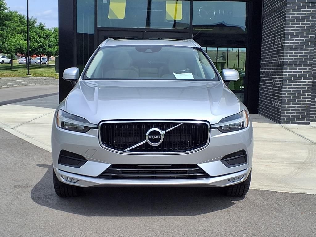 2021 Volvo XC60 T5 Momentum photo 2