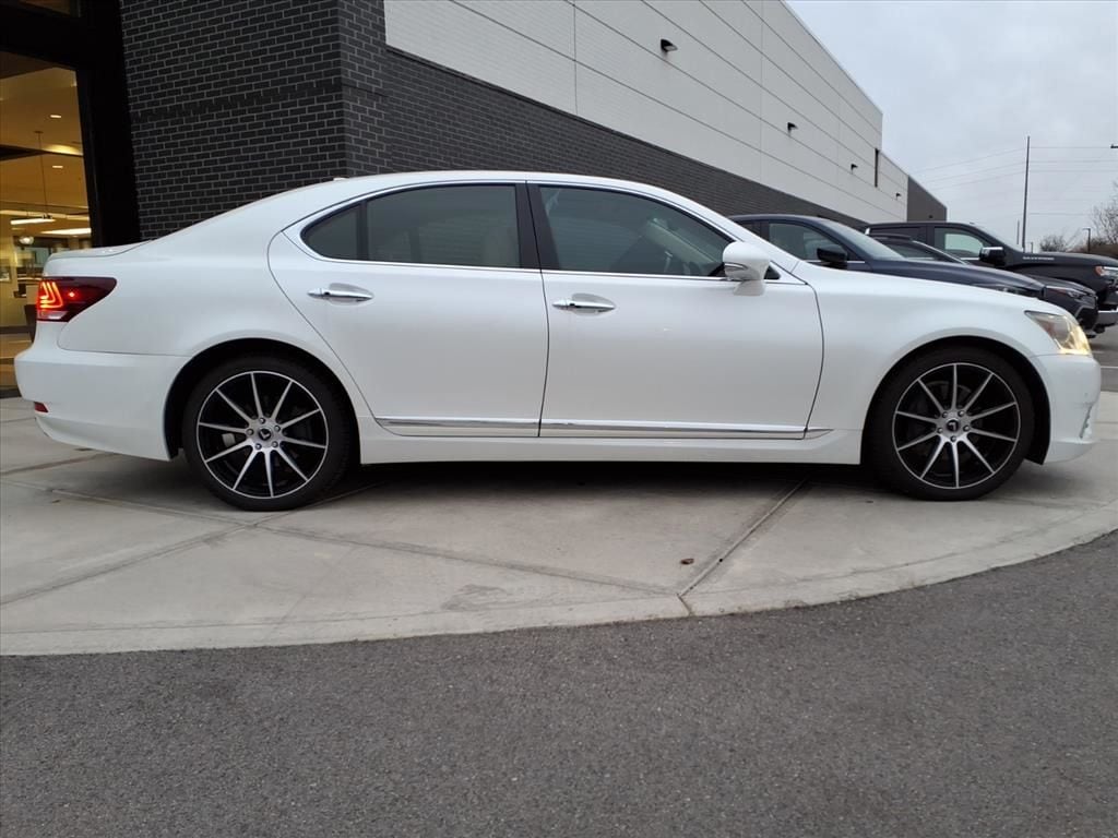 2014 Lexus LS Base - Photo 8