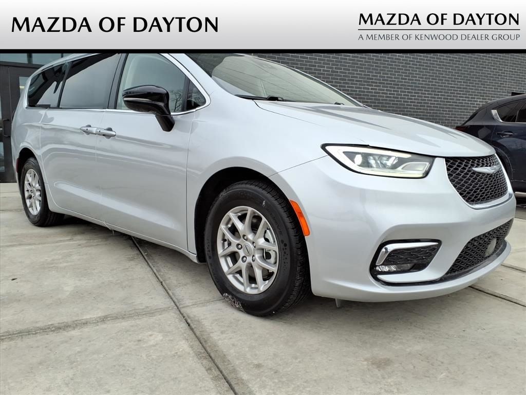 Used 2024 Chrysler Pacifica Touring L Van Passenger Van