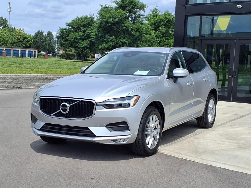 2021 Volvo XC60 T5 Momentum photo 3