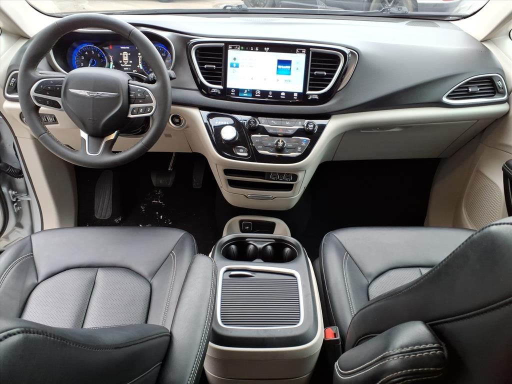 2024 Chrysler Pacifica Touring L - Photo 24