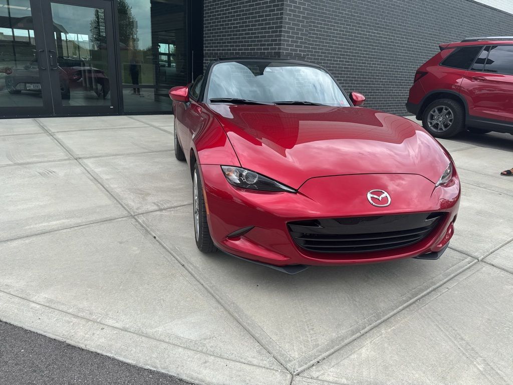 2023 Mazda MX-5 Miata Miata Grand Touring photo 3
