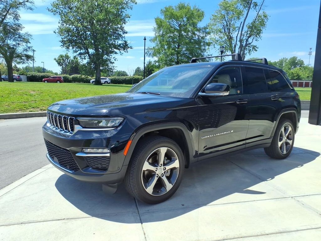 Used 2023 Jeep Grand Cherokee Limited SUV
