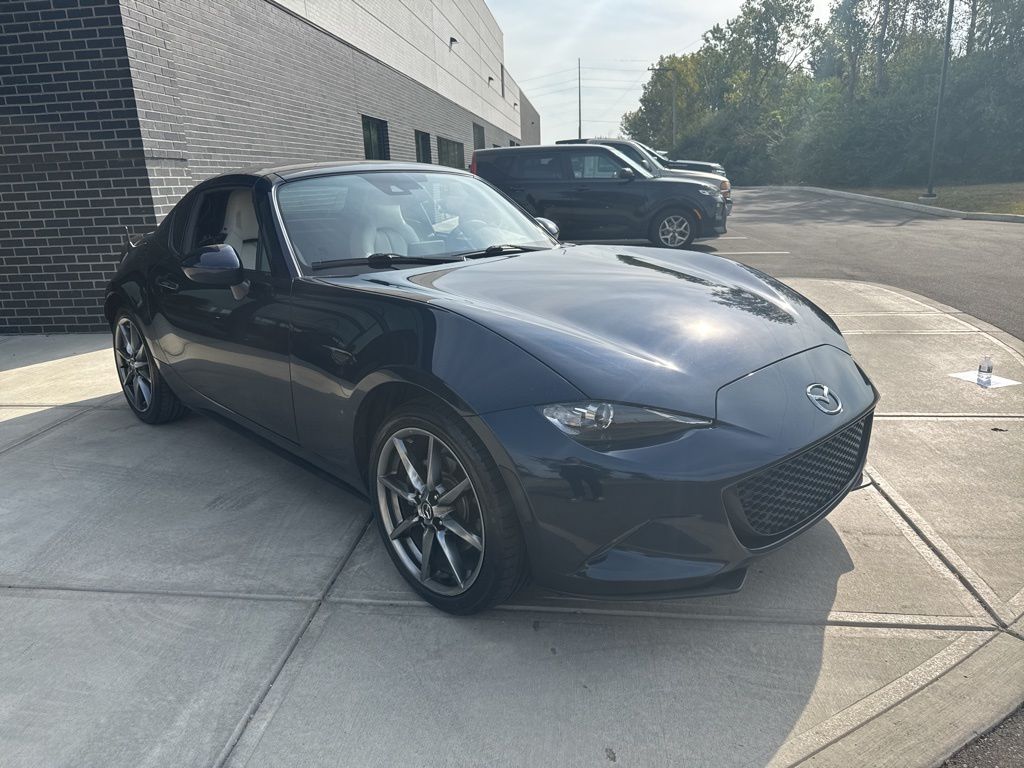 2021 Mazda MX-5 Miata Miata RF Grand Touring photo 3