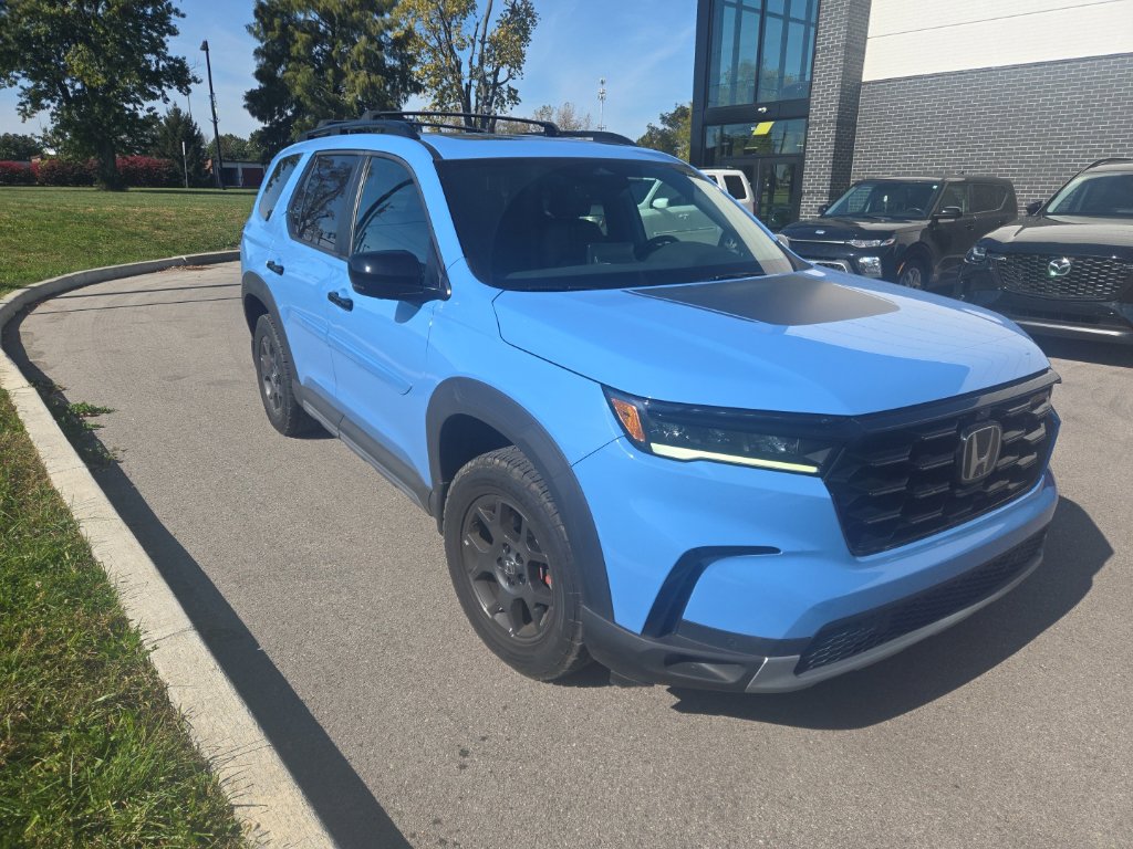 Used 2023 Honda Pilot TrailSport SUV