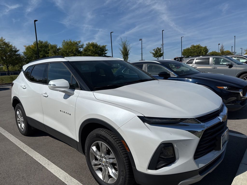 2020 Chevrolet Blazer 1LT photo 2