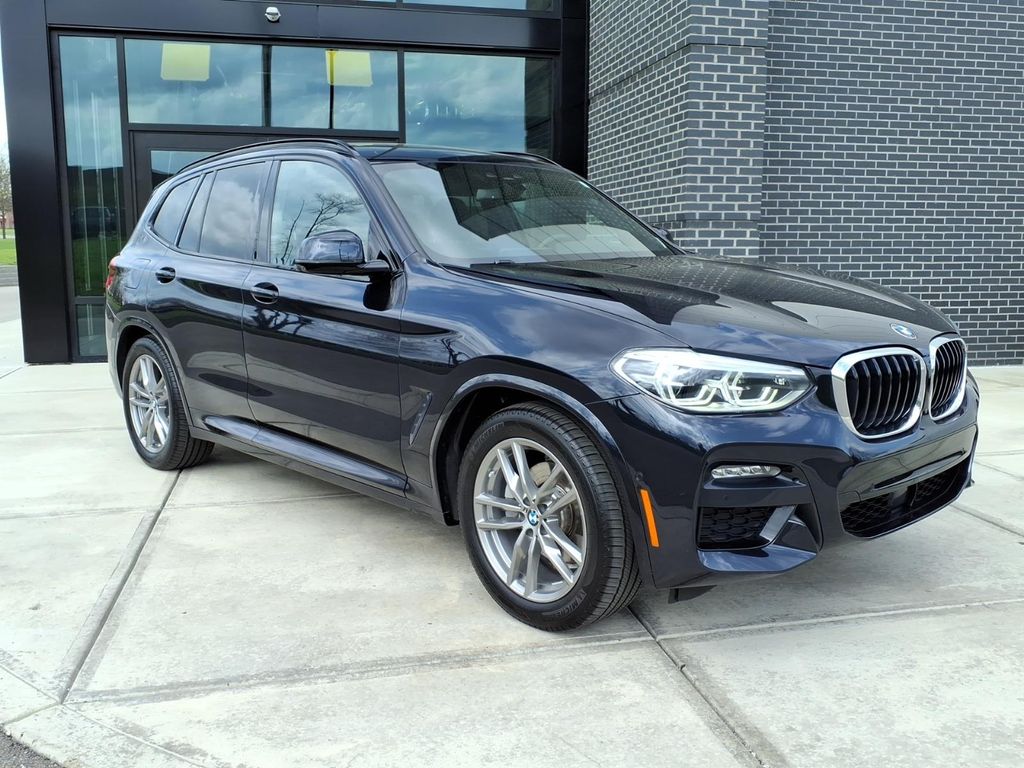 2021 BMW X3 xDrive30e's photo