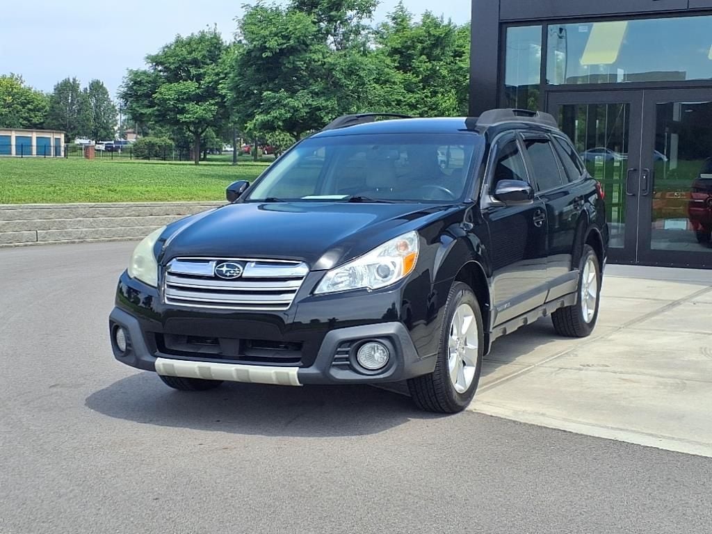 Used 2014 Subaru Outback 2.5i Limited with VIN 4S4BRBKC9E3244037 for sale in Dayton, OH