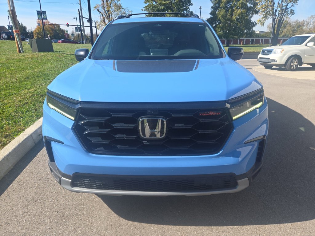 Used 2023 Honda Pilot TrailSport SUV