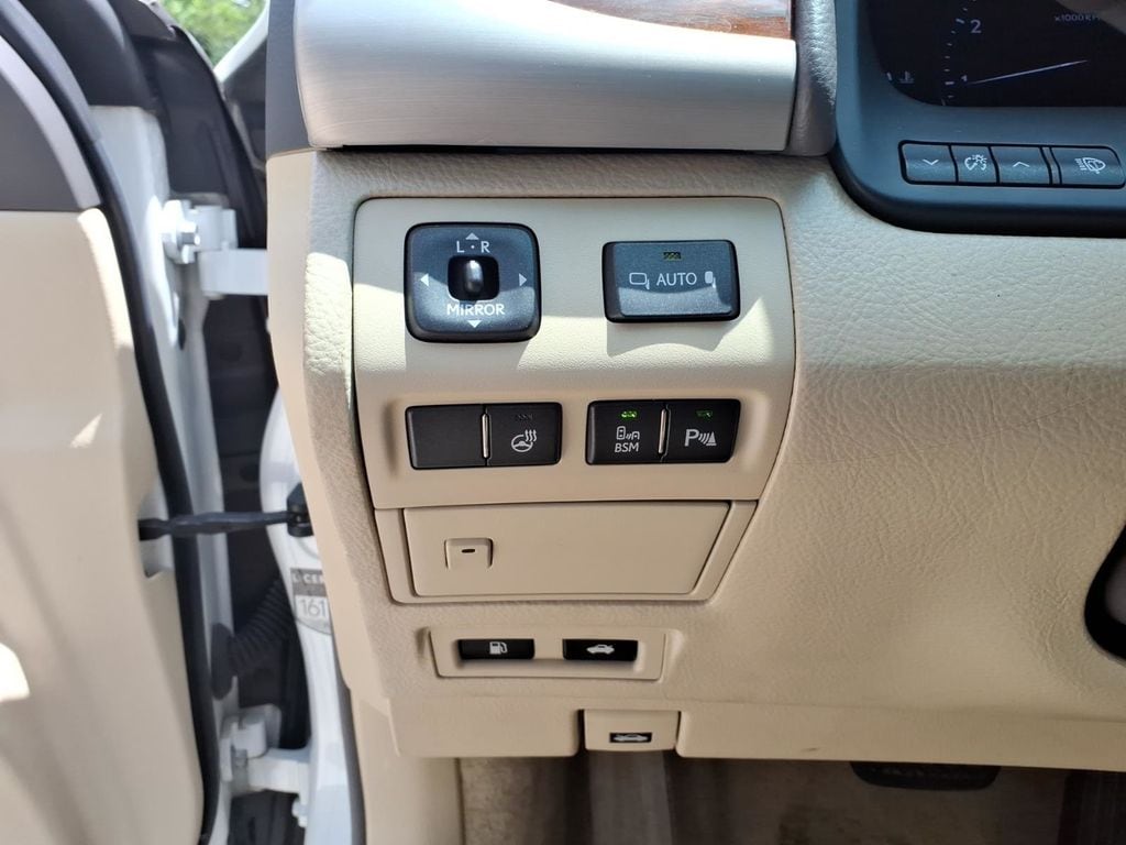 2014 Lexus LS Base - Photo 15