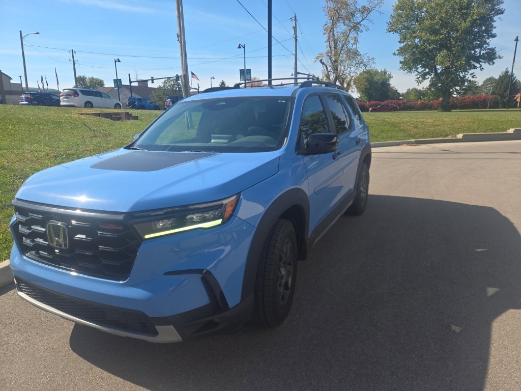 Used 2023 Honda Pilot TrailSport SUV