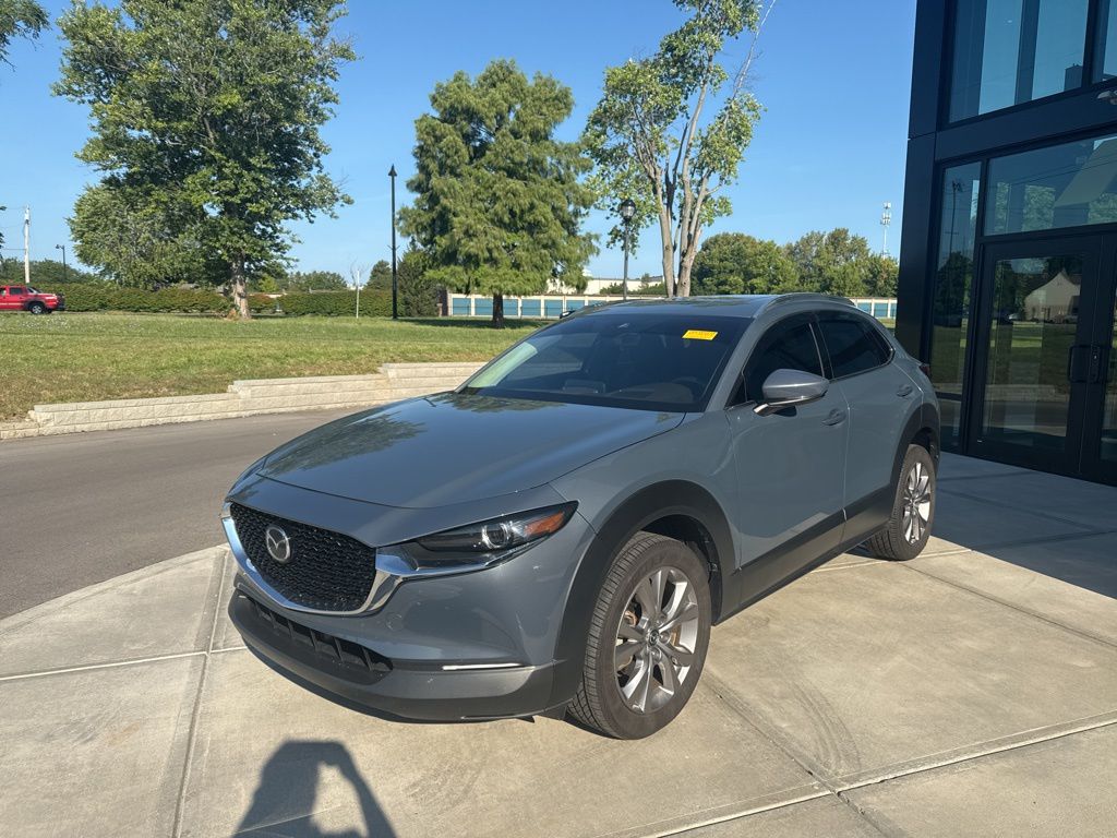 2021 Mazda CX-30 Premium photo 3