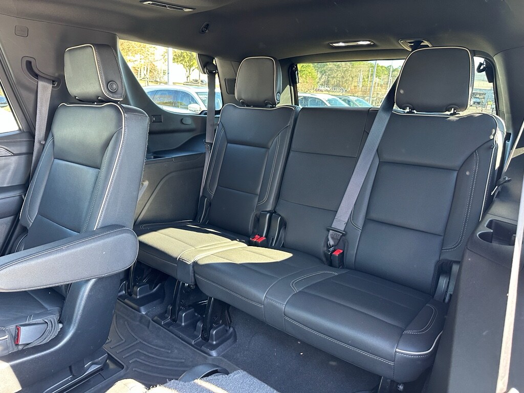 2023 GMC Yukon SLT - Photo 10
