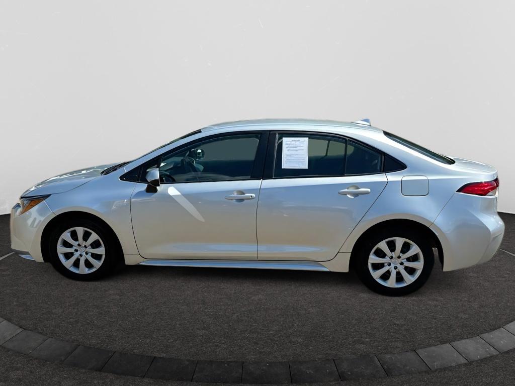 2024 Toyota Corolla LE photo 2