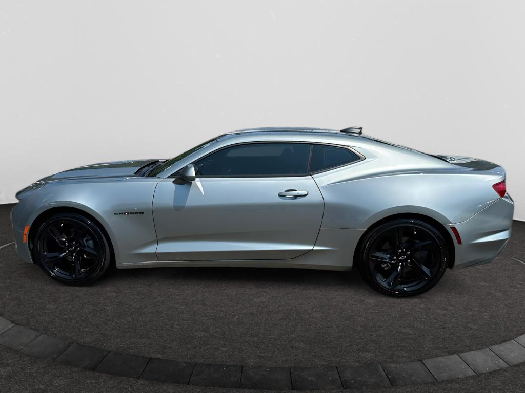 2024 Chevrolet Camaro 2LT photo 2