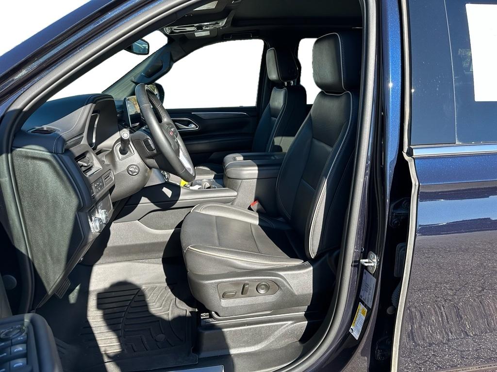 2023 GMC Yukon SLT - Photo 8