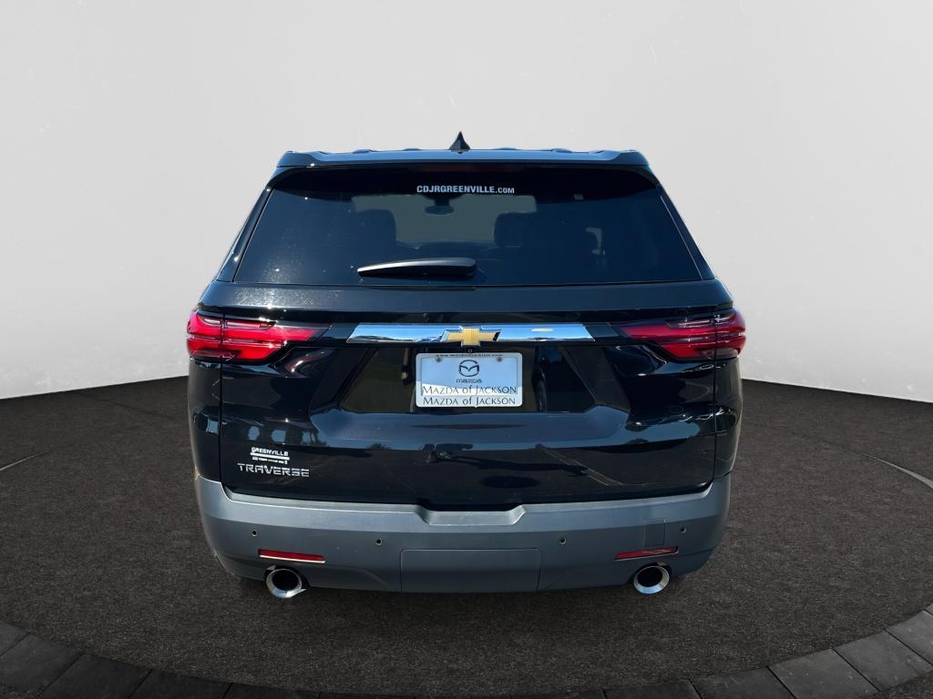 2022 Chevrolet Traverse LS photo 4