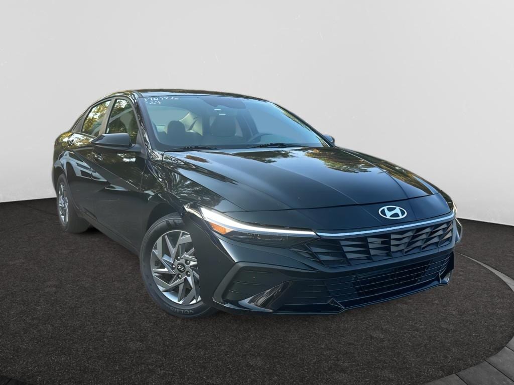Used 2024 Hyundai Elantra SEL Sedan