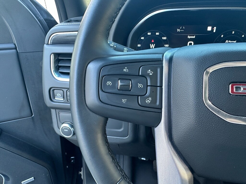 2023 GMC Yukon SLT - Photo 23