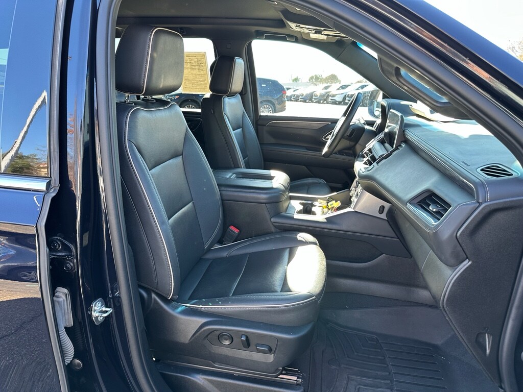 2023 GMC Yukon SLT - Photo 25