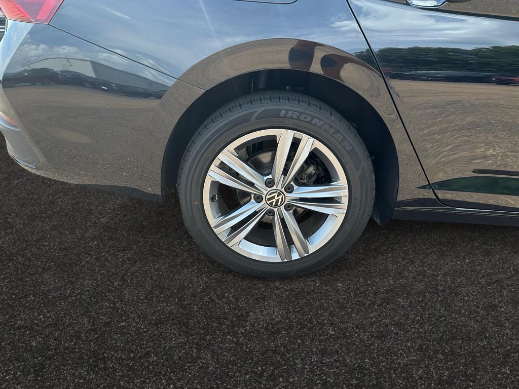 2024 Volkswagen Jetta 1.5T SE photo 3