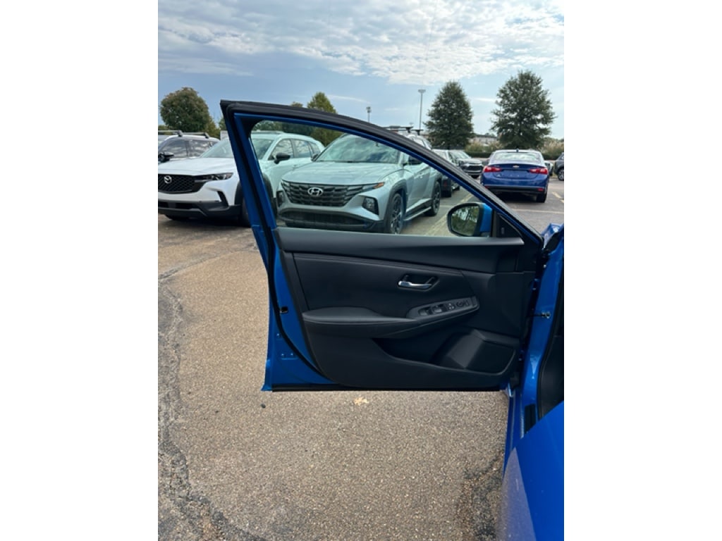 2024 Nissan Sentra SV - Photo 6