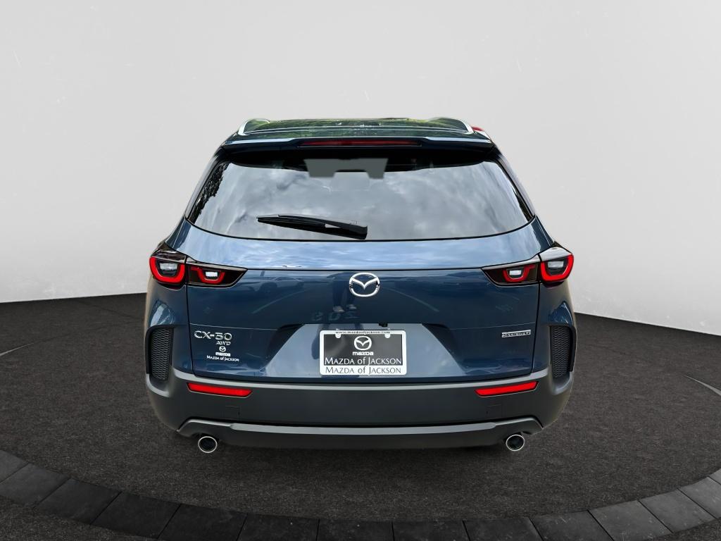 2025 Mazda CX-50 2.5 Select photo 4