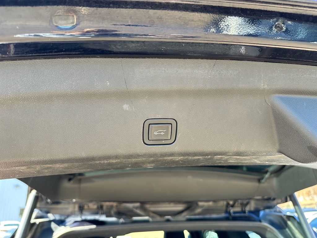 2023 GMC Yukon SLT - Photo 29
