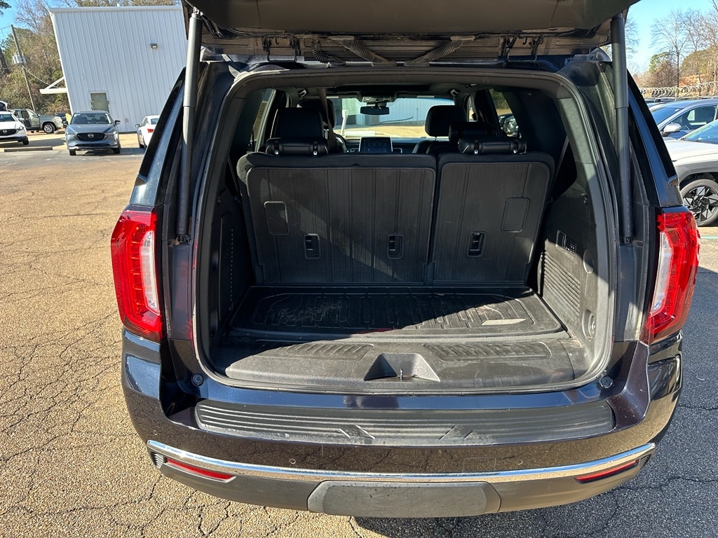 2023 GMC Yukon SLT - Photo 28