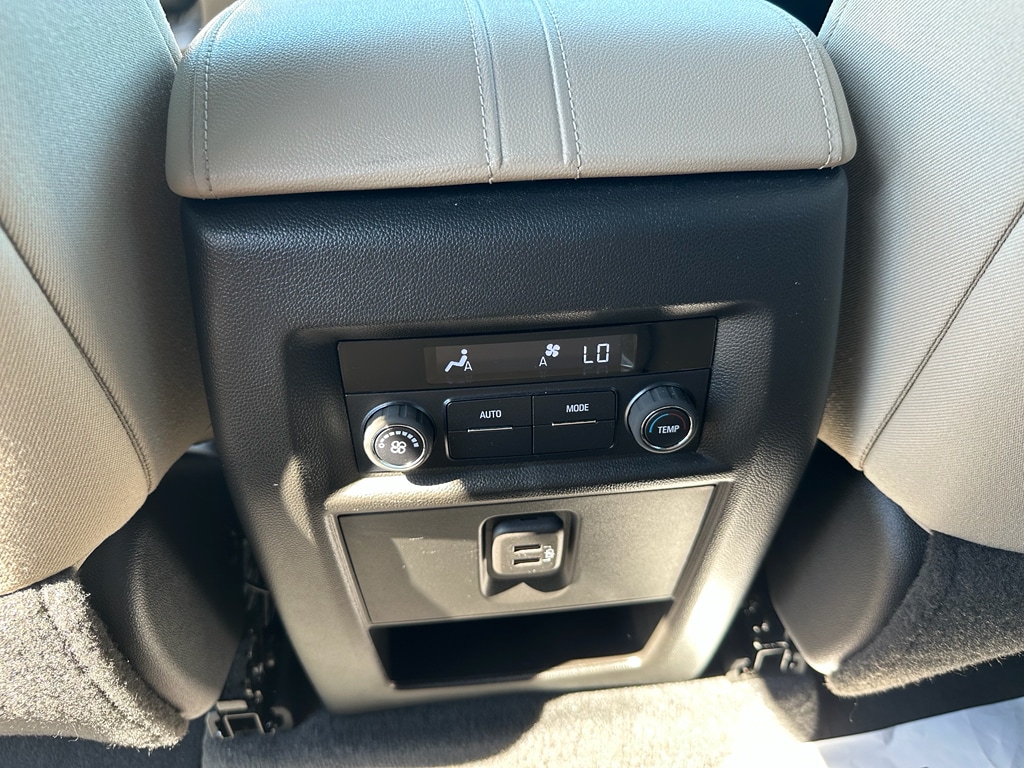 2022 Chevrolet Traverse 1FL - Photo 11